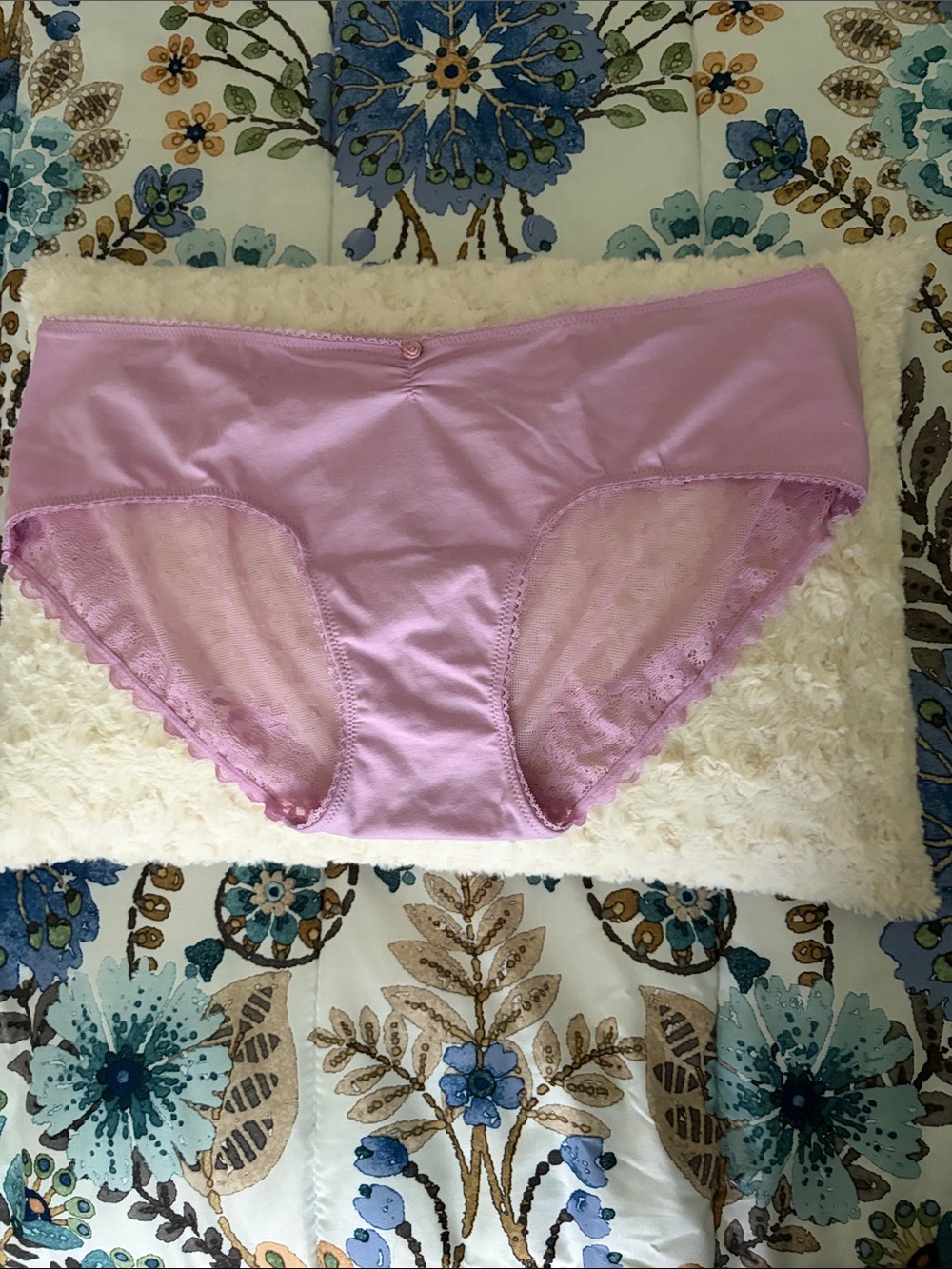 Victoria's Secret Light Purple Lace-Trim hipster Panty
